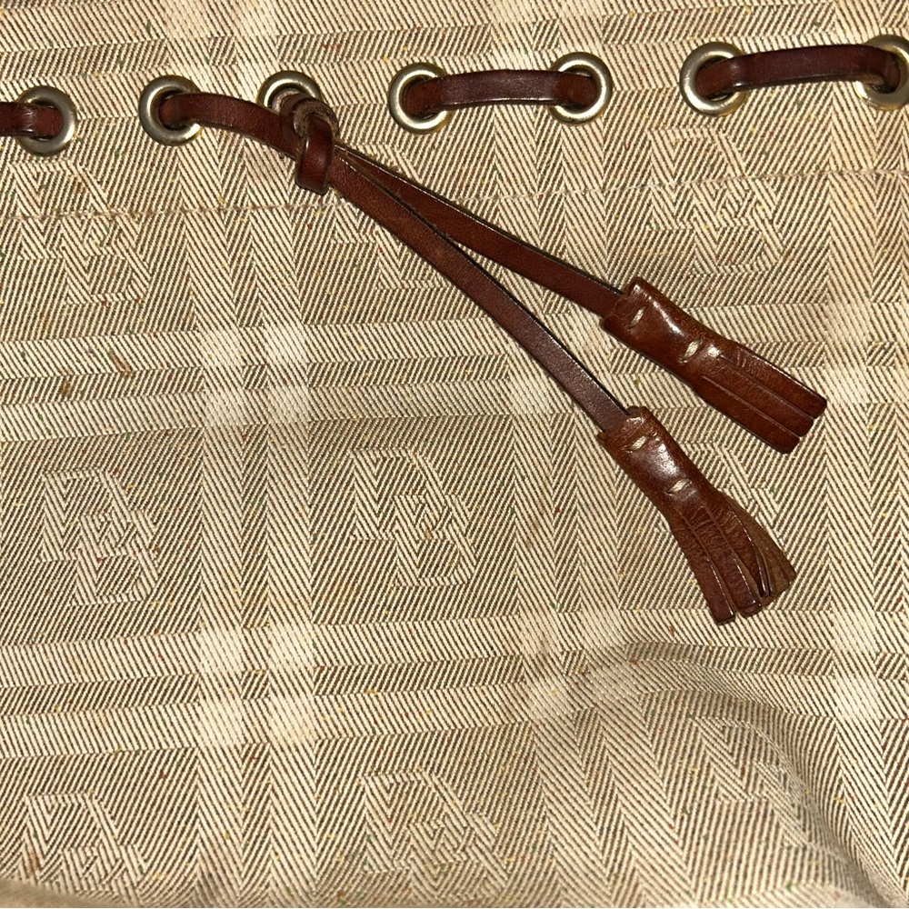 Dooney & Bourke Vintage Canvas Leather Plaid Bucket Shoulder Bag - Picture 4 of 11